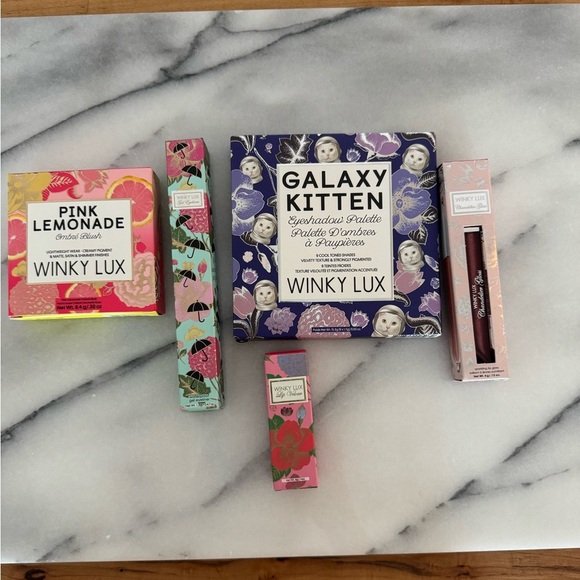 WINKY LUX 5 piece makeup set - Picture 1 of 9